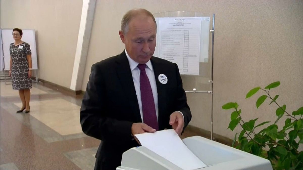 Voting machine rejects Putin's ballot