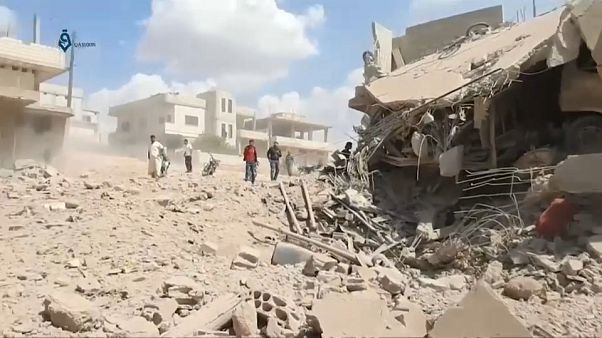 Idlib: Zivilisten rennen um ihr Leben Idlib: Zivilisten rennen um ihr Leben