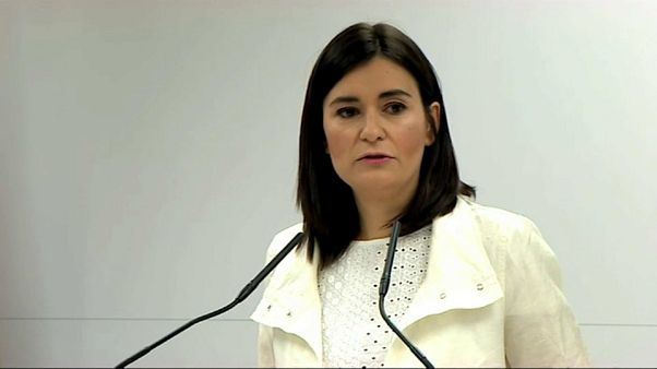Dimite la ministra de Sanidad Carmen Montón Dimite la ministra de Sanidad Carmen Montón