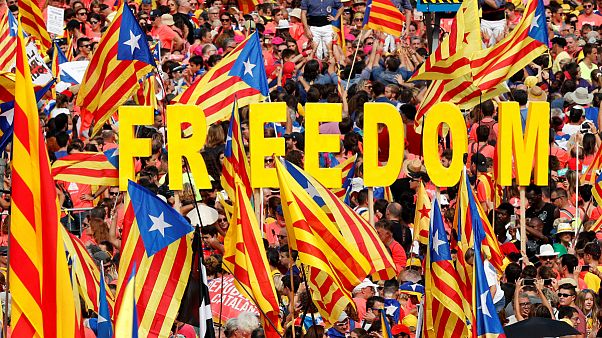 Um milhão nas ruas de Barcelona numa 'diada' pela independência Um milhão nas ruas de Barcelona numa 'diada' pela independência