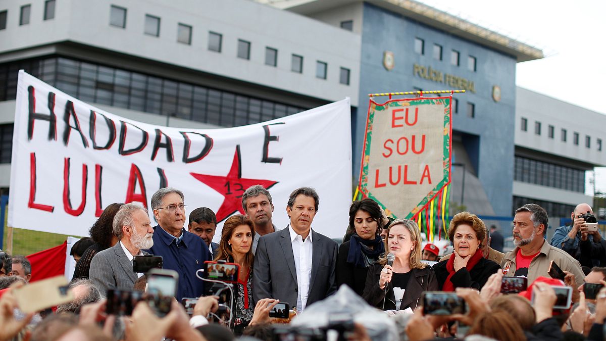"Haddad, c'est Lula", comme le dit cette banderole