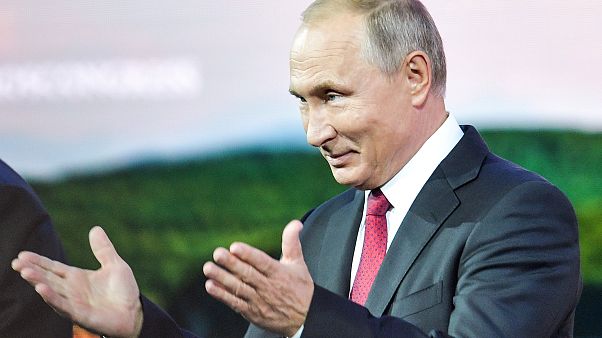 Putin propõe paz ao Japão e semeia discórdia no caso Skripal Putin propõe paz ao Japão e semeia discórdia no caso Skripal