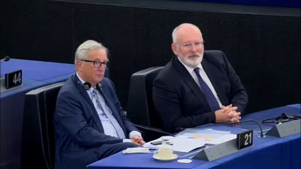 Stato dell'Unione: Juncker tra applausi e critiche degli eurodeputati Stato dell'Unione: Juncker tra applausi e critiche degli eurodeputati