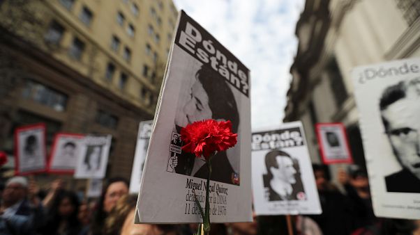 Miles de chilenos piden justicia 45 años después del golpe de Pinochet Miles de chilenos piden justicia 45 años después del golpe de Pinochet