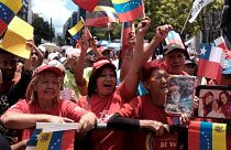 Venezuelanos nas ruas em apoio a Nicolás Maduro
