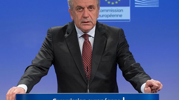 Δ. Αβραμόπουλος: «Μαζί με τις ελληνικές αρχές κρατήσαμε τη χώρα στο ευρώ και τη Σένγκεν» Δ. Αβραμόπουλος: «Μαζί με τις ελληνικές αρχές κρατήσαμε τη χώρα στο ευρώ και τη Σένγκεν»