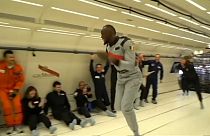 Usain Bolt también vence a la gravedad