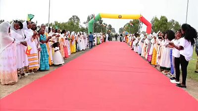 شاهد: إعادة فتح الحدود بين إثيوبيا وإريتريا وسط طقوس احتفالية