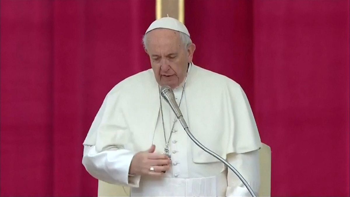 Papst beruft Kirchengipfel zu Missbrauchsvorwürfen ein