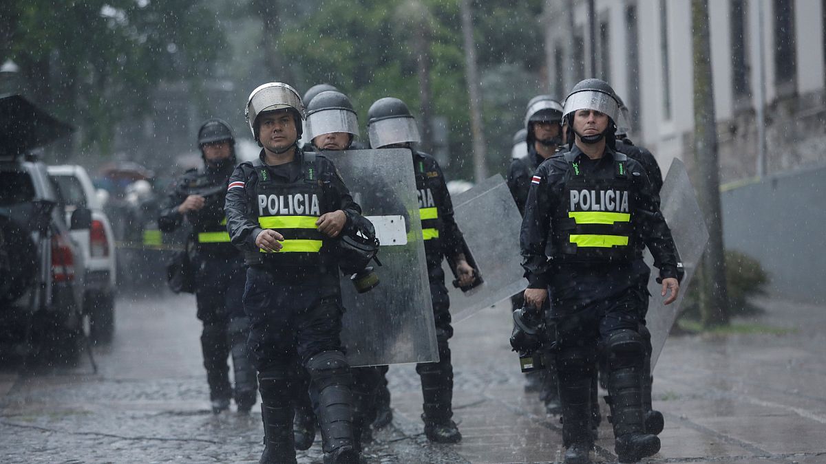 La Policía entra en la Universidad de Costa Rica para detener a estudiantes
