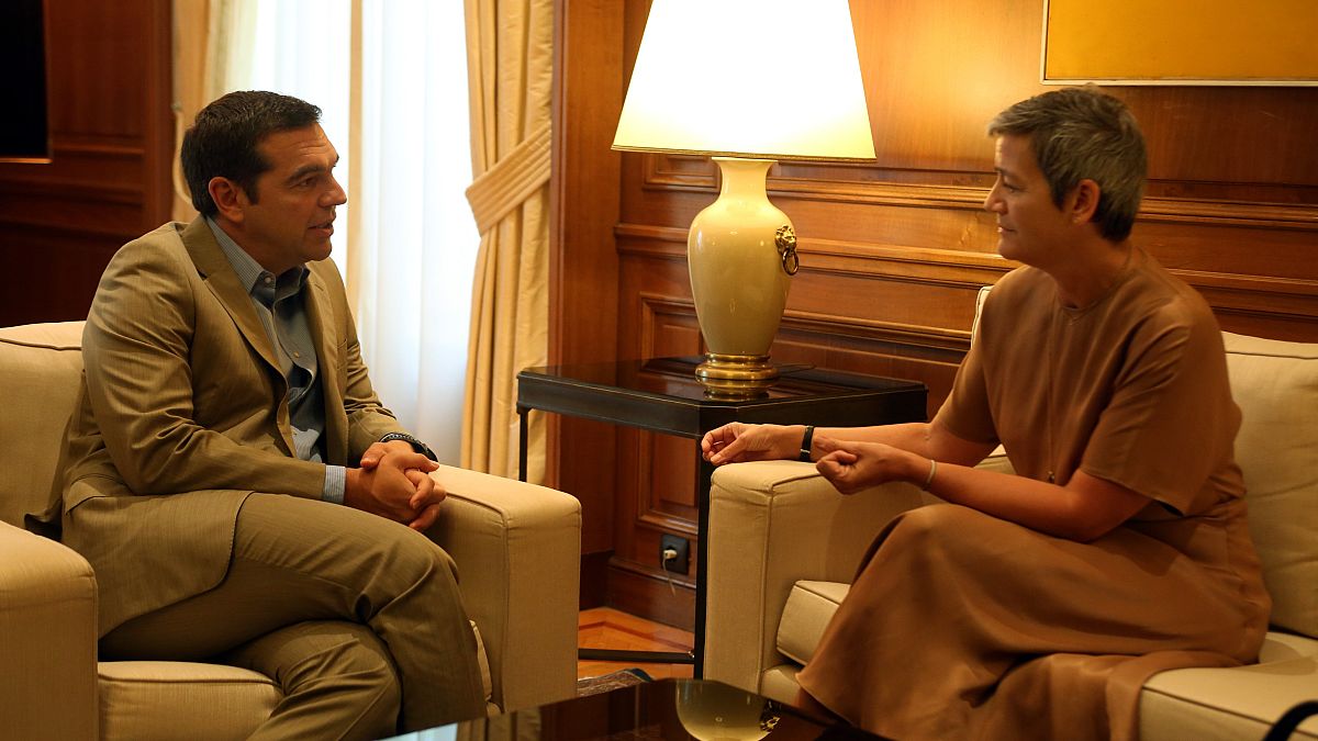 O πρωθυπουργός Α.Τσίπρας με την επίτροπο της ΕΕ Μαργκρέτε Βεστάγκερ