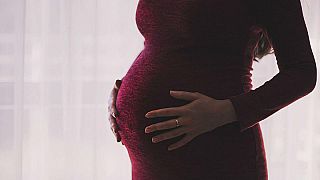 Maternità surrogata: dove è legale in Europa?