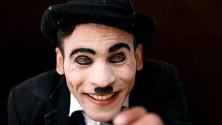 'Afgan Charlie Chaplin': Tehditlere rağmen halkımı güldürmek istiyorum