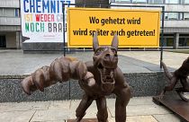 تماثيل الذئب للفنان راينر أوبولكا في كيمنتس بألمانيا