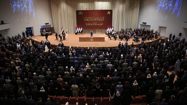 Irak'ta 12 Mayıs genel seçimleri sonrası düzenlenen ilk meclis oturumu Irak'ta 12 Mayıs genel seçimleri sonrası düzenlenen ilk meclis oturumu