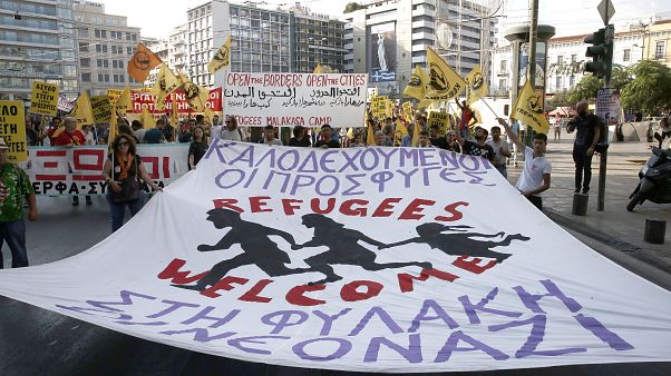 Ελλάδα: Ολοκληρώθηκε το αντιφασιστικό συλλαλητήριο στο κέντρο της Αθήνας Ελλάδα: Ολοκληρώθηκε το αντιφασιστικό συλλαλητήριο στο κέντρο της Αθήνας