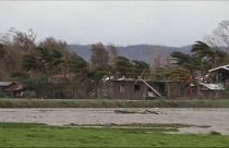 El tifón Mangkhut deja una estela de muerte y destrucción en Filipinas