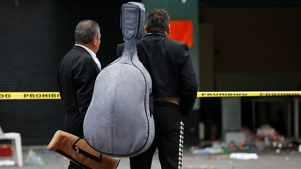 В Мексике ищут убийц в костюмах мариачи