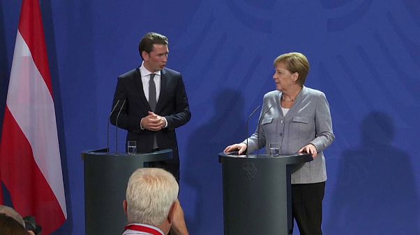 il cancelliere austriaco Kurz con Angela Merkel il cancelliere austriaco Kurz con Angela Merkel