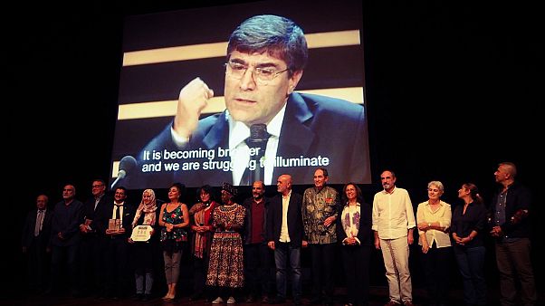 Hrant Dink ödülü Murat Çelikkan ve Yemenli Mwatana İnsan Hakları Örgütü'nün Hrant Dink ödülü Murat Çelikkan ve Yemenli Mwatana İnsan Hakları Örgütü'nün