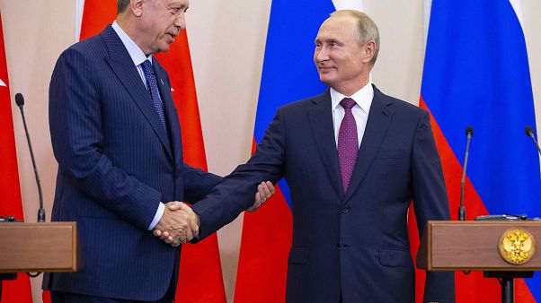 Rússia e Turquia vão criar "zona desmilitarizada" em Idlib Rússia e Turquia vão criar "zona desmilitarizada" em Idlib