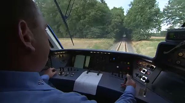 Forgalomba állt a világ első hidrogénvonata Forgalomba állt a világ első hidrogénvonata