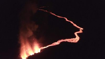 Lava spectacle draws trekkers to La Reunion volcano