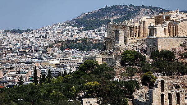 Μειώνεται ο ΕΝΦΙΑ για πάνω από 5,5 εκατ. ιδιοκτήτες Μειώνεται ο ΕΝΦΙΑ για πάνω από 5,5 εκατ. ιδιοκτήτες