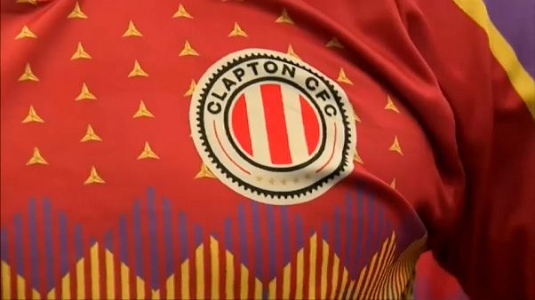 Un equipo de fútbol inglés homenajea con su camiseta a las Brigadas Internacionales y a la República Un equipo de fútbol inglés homenajea con su camiseta a las Brigadas Internacionales y a la República