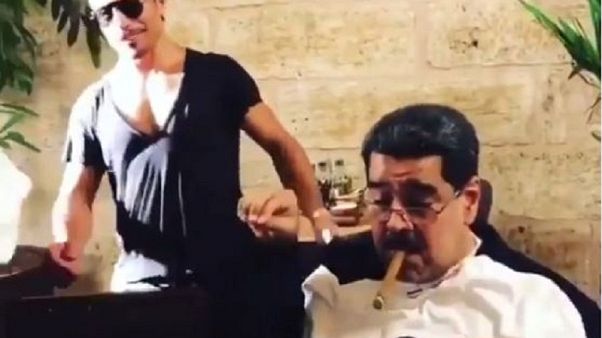 Maduro a pranzo in un ristorante di lusso a Istanbul, sdegno in Venezuela Maduro a pranzo in un ristorante di lusso a Istanbul, sdegno in Venezuela