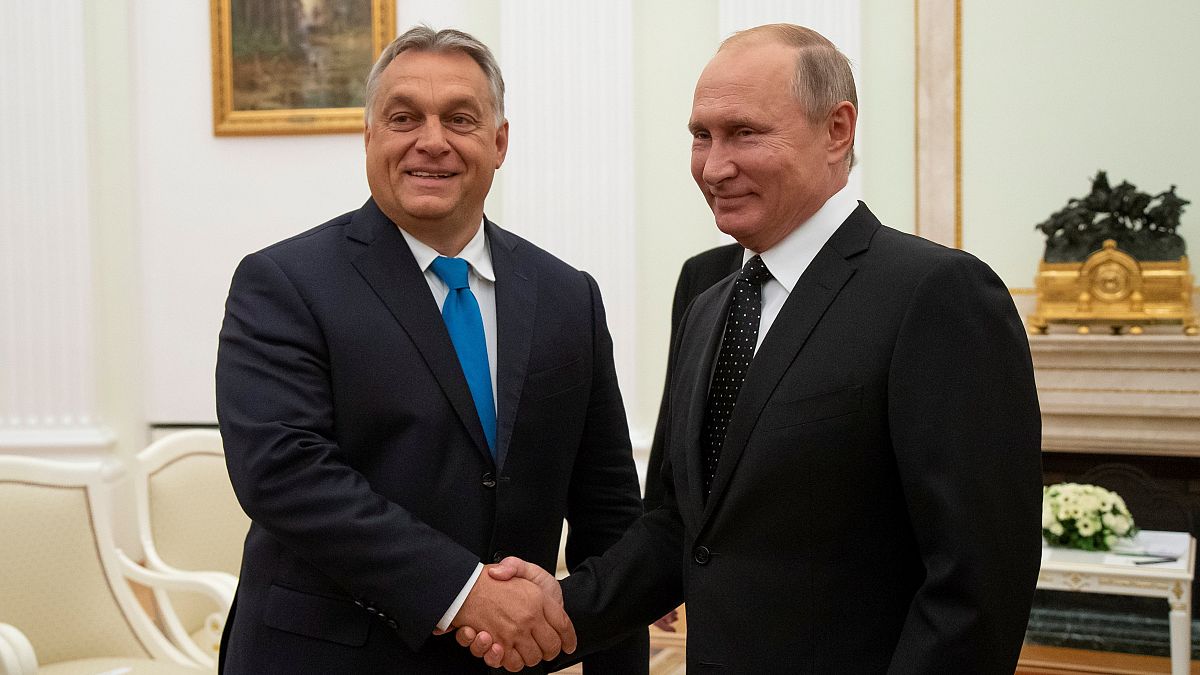 Putin e Orbán estreitam relações bilaterais
