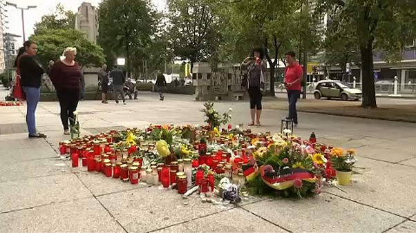 Elengedték az egyik feltételezett chemnitz-i késelőt Elengedték az egyik feltételezett chemnitz-i késelőt