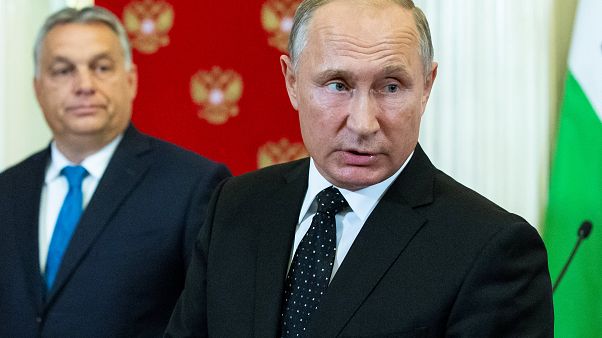 Pushkov: "Orbán da Putin perché guarda lontano" Pushkov: "Orbán da Putin perché guarda lontano"