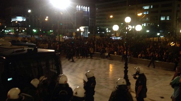 Μικρής έκτασης επεισόδια μετά την ειρηνική πορεία στη μνήμη Φύσσα Μικρής έκτασης επεισόδια μετά την ειρηνική πορεία στη μνήμη Φύσσα