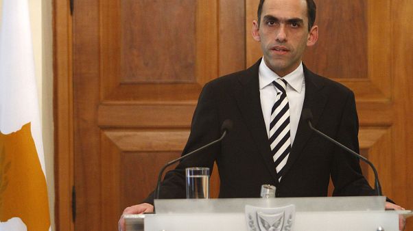 Στις αγορές ξανά η Κύπρος Στις αγορές ξανά η Κύπρος