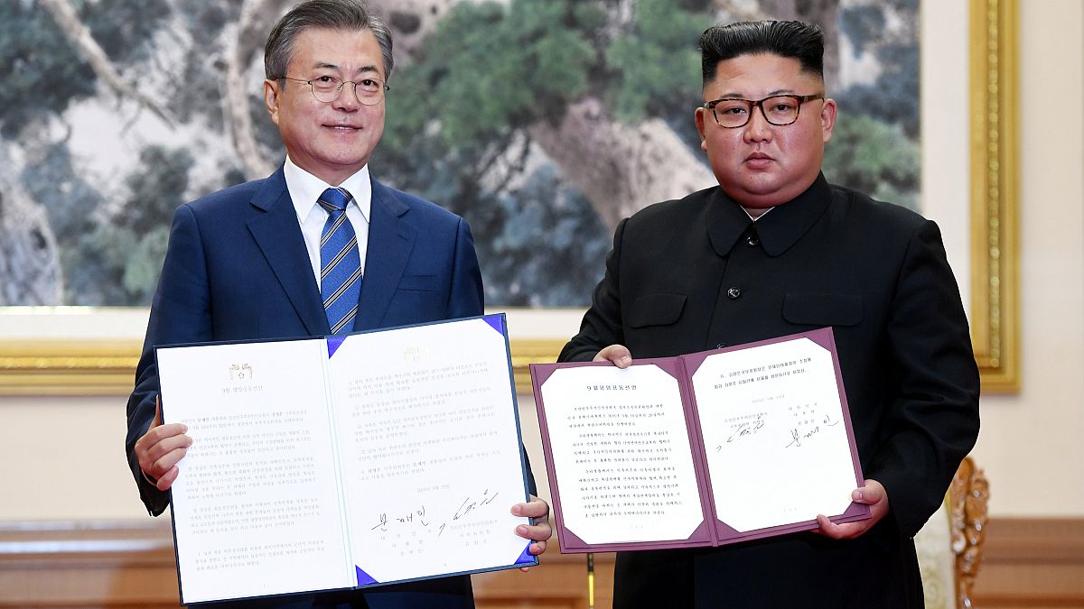 Kim promete desmantelar su principal central nuclear y visitar Seúl