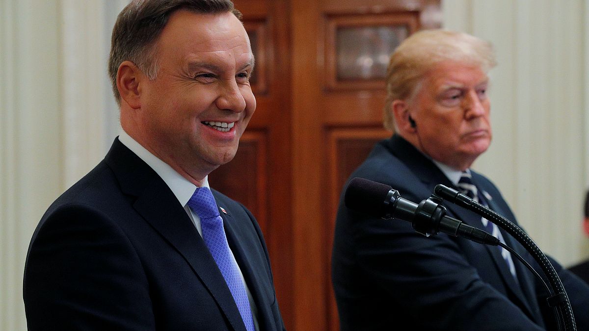 Polonya Cumhurbaşkanı Duda'nın Beyaz Saray fotoğrafları muhalefetin gündeminde