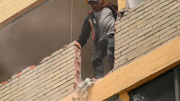 Un año de agonía en el terremoto del olvido Un año de agonía en el terremoto del olvido