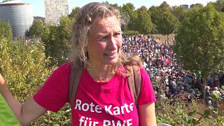 Antje Grothus - rote Karte für RWE