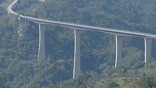 بلندترین پل ایتالیا به دلایل امنیتی بسته شد