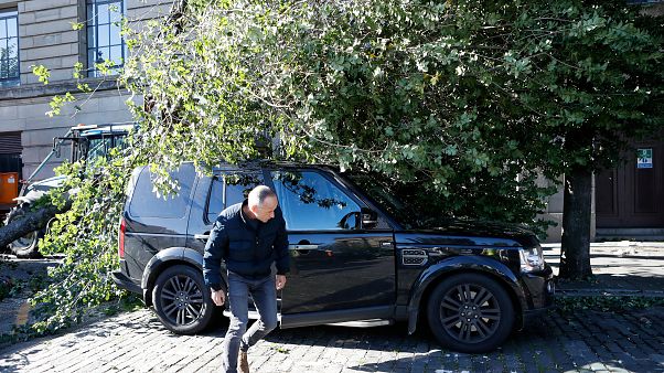 Vihar tarolta le az Ír-szigetet Vihar tarolta le az Ír-szigetet
