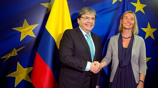 El gobierno colombiano suspende las negociaciones con el ELN