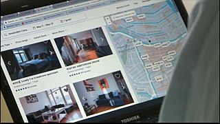 Еврокомиссия уговорила Airbnb