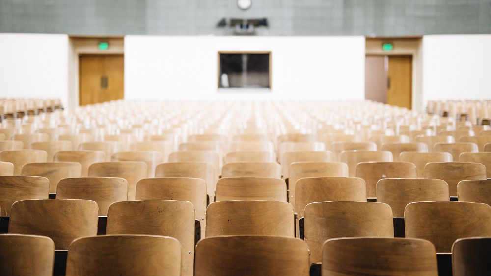 Uno De Cada 10 Estudiantes Espa oles Tiene Pensamientos Suicidas En El 