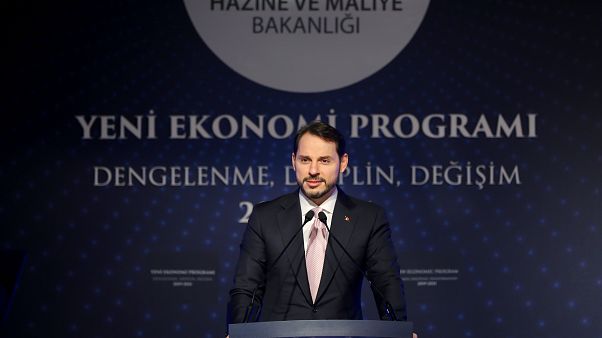 Prof. Dr. Gürsel: Büyüme rakamları işsizliği öngörüldüğünden daha yukarı taşır Prof. Dr. Gürsel: Büyüme rakamları işsizliği öngörüldüğünden daha yukarı taşır