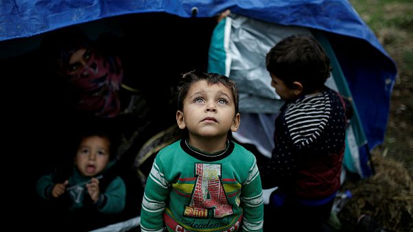 Crianças são as maiores vítimas das más condições do acampamento Crianças são as maiores vítimas das más condições do acampamento