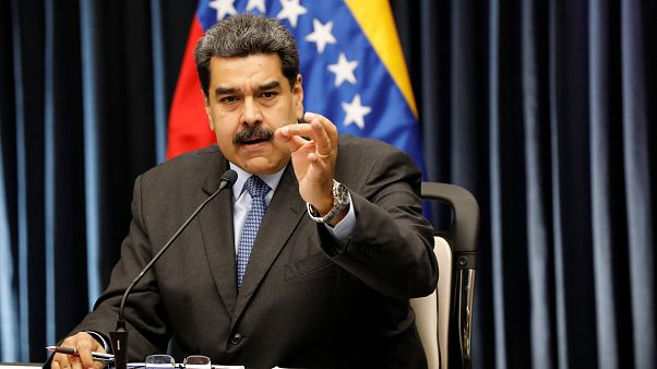 Maduro ordena instalar un nuevo sistema de cobro de gasolina en Venezuela Maduro ordena instalar un nuevo sistema de cobro de gasolina en Venezuela