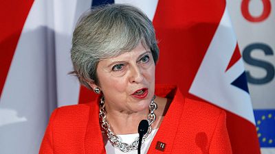Theresa May deixa aviso à União Europeia