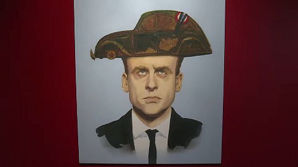 Emmanuel Macronon gúnyolódnak Svájcban Emmanuel Macronon gúnyolódnak Svájcban