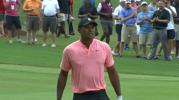 Tiger Woods lidera el Tour Championship con vistas a la FedEx Cup Tiger Woods lidera el Tour Championship con vistas a la FedEx Cup